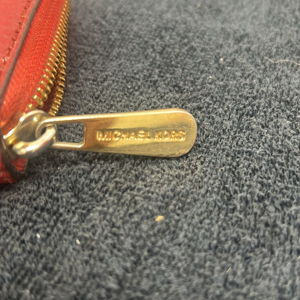 Michael Kors Red Pebbled Leather wallet - Picture 6 of 6